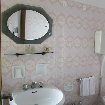 Otel Toschi